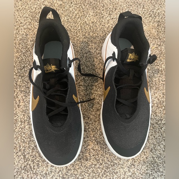 Nike Boy (5y) Team Hustle Athletic Shoe NIB - Picture 5 of 7